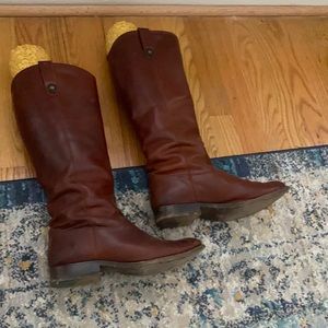Frye Melissa Button Boot - size 9